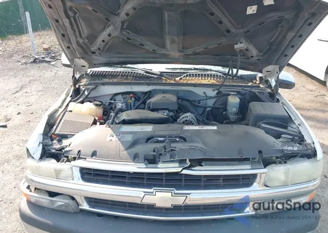 2000 Chevrolet Silverado 1500 Ls z USA, uszkodzony, nr VIN 2GCEC19V7Y1385798